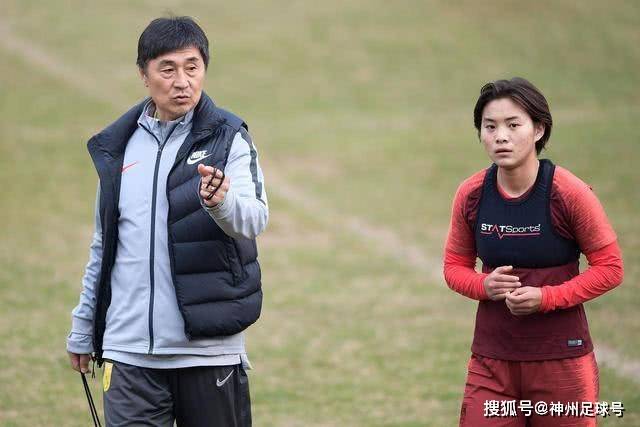 王哲林15+12刘铮14分 上海6人上双险胜北京